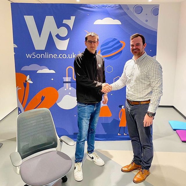 🎉🎉🎉Congratulations @conormckay34 of @w5belfast Belfast  winner of our competition to win a Steelcase Series 1 Chair! Delivered specially by Chris Colvin 🎉🎉🎉

We hope you enjoy it 🥳

Catch us at events throughout the year for your chance to win some incredible office furniture prizes 👀 

#competitionwinner #steelcase #Alpha
